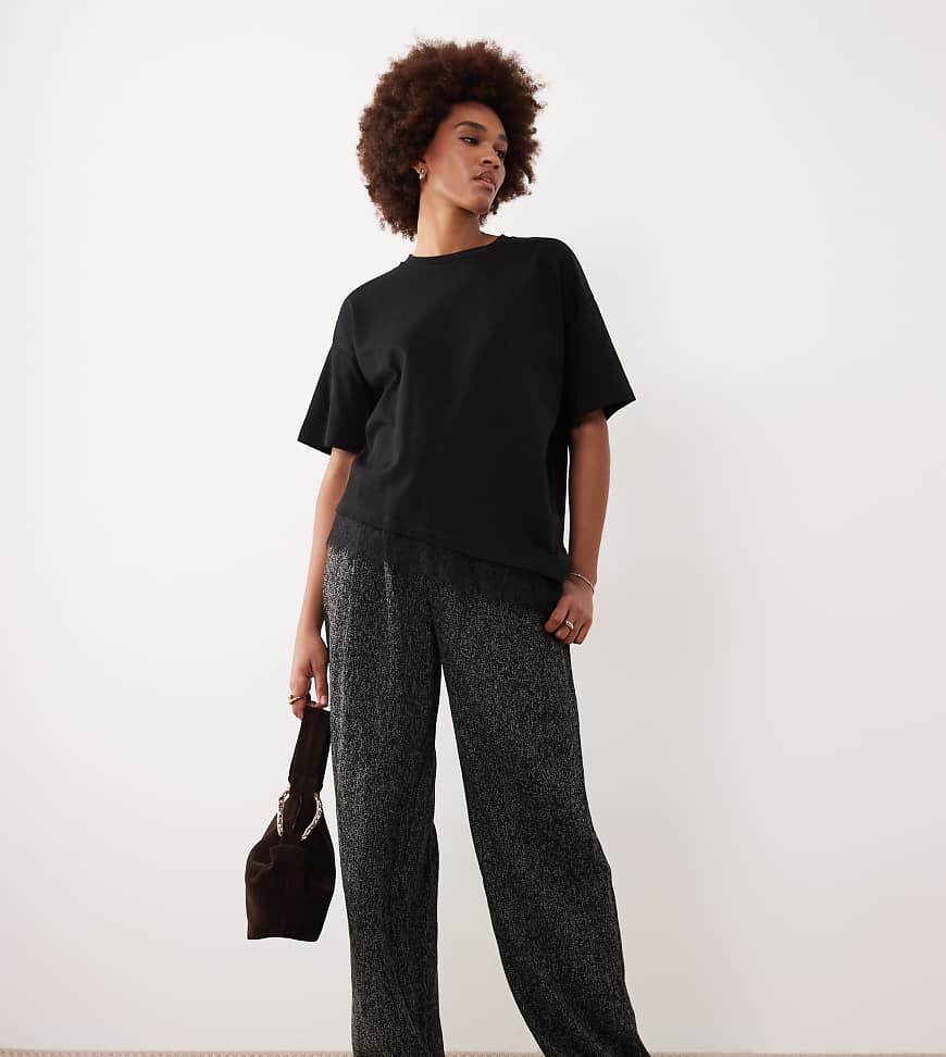 JDY Tall - Weit geschnittene Hose aus Bouclé in Schwarz von JDY Tall