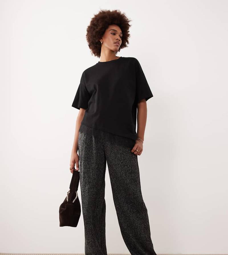 JDY Tall - Weit geschnittene Hose aus Bouclé in Schwarz von JDY Tall