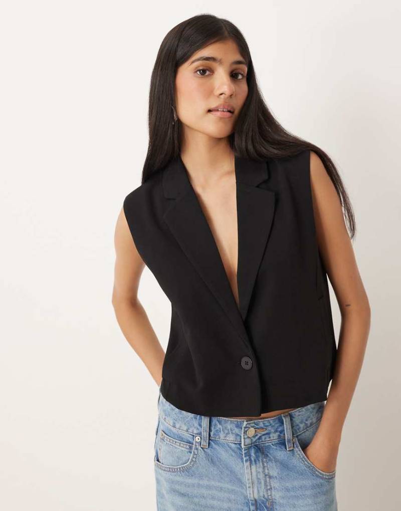 JDY - Cropped Weste in Schwarz von JDY