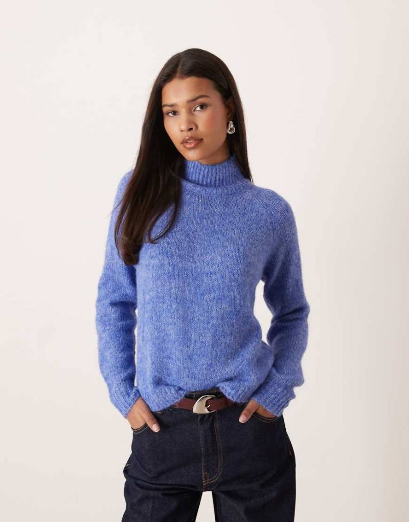JDY - Hochgeschlossener, strukturierter Strickpullover in leuchtendem Blau von JDY