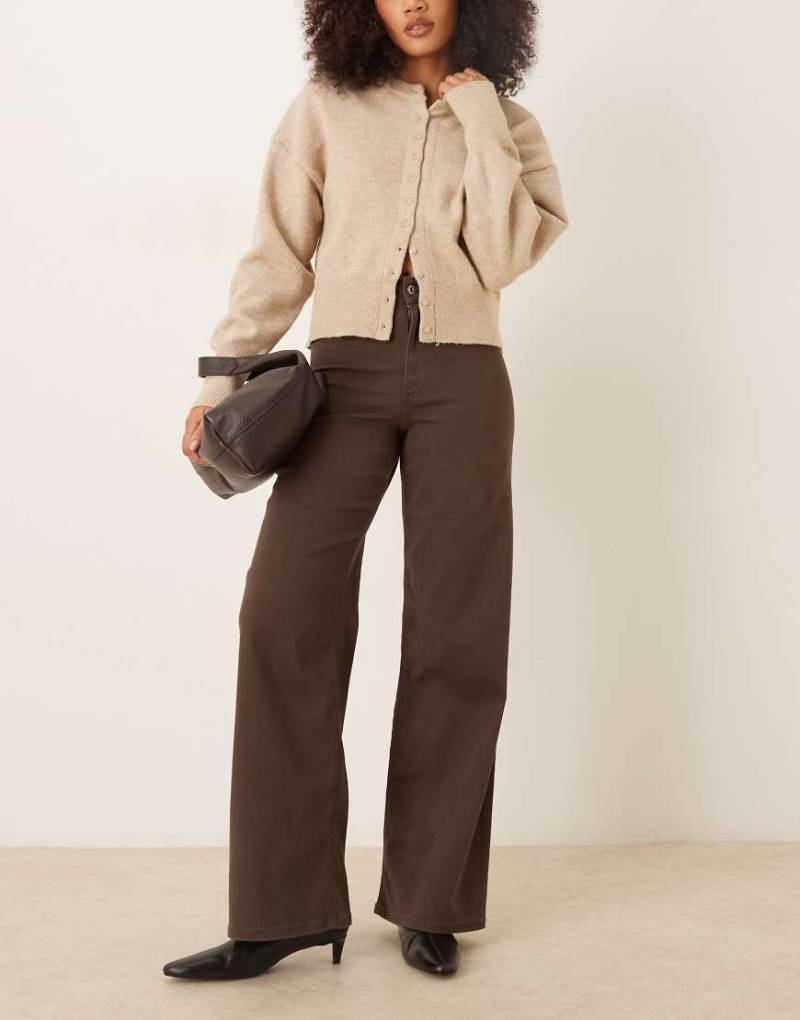 JDY - Jeans in Braun mit weitem Schnitt und hohem Bund-Brown von JDY