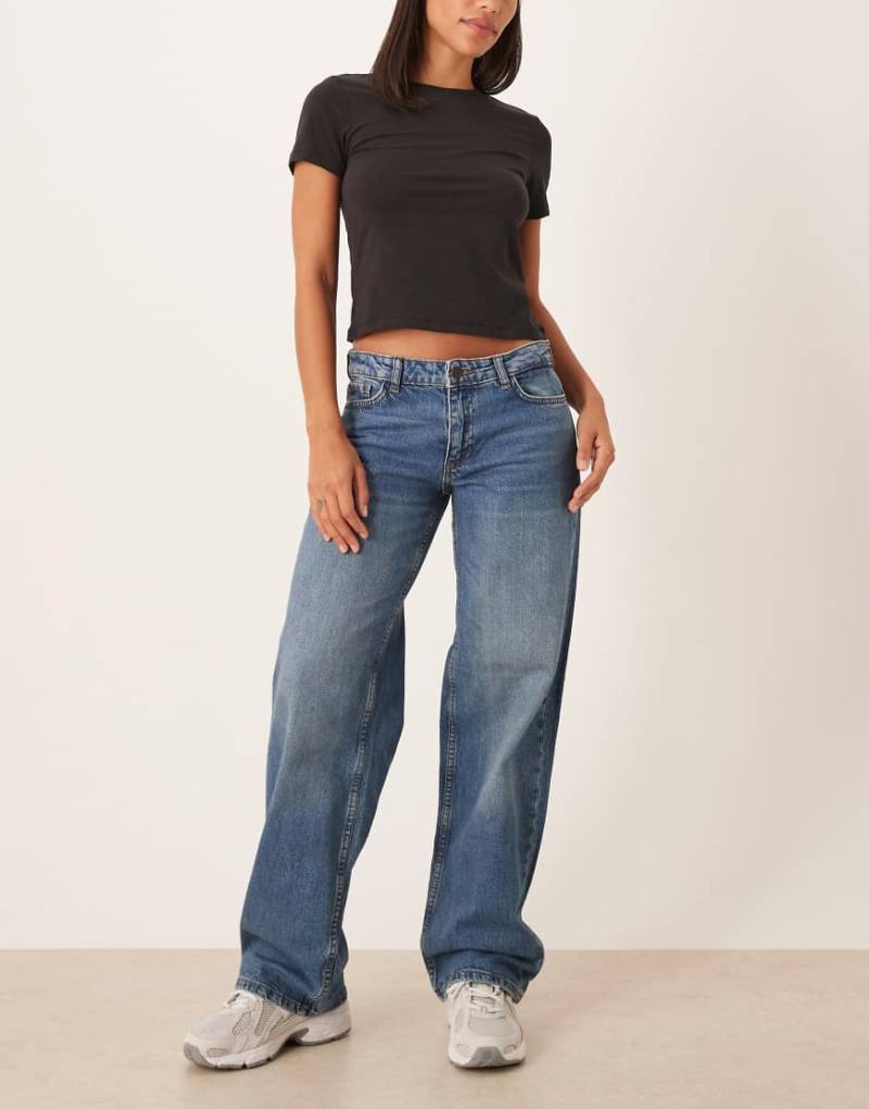 JDY - Jeans in Mittelblau mit geradem Bein und niedrigem Bund von JDY