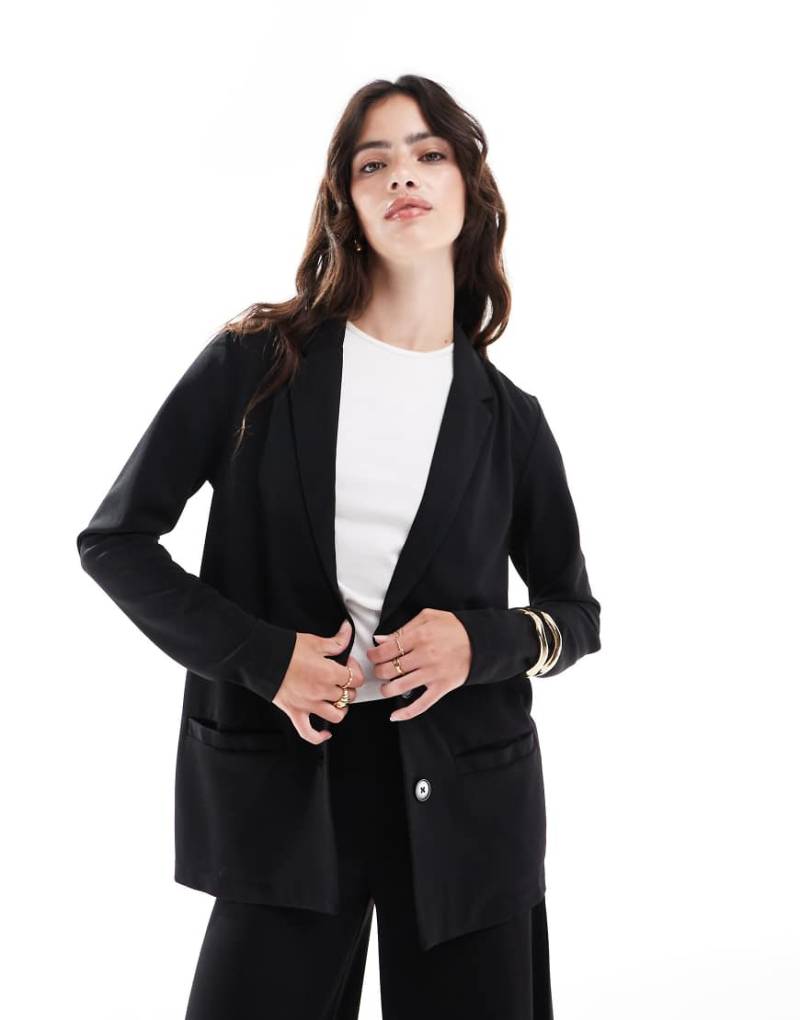 JDY - Locker geschnittener Blazer in Schwarz von JDY