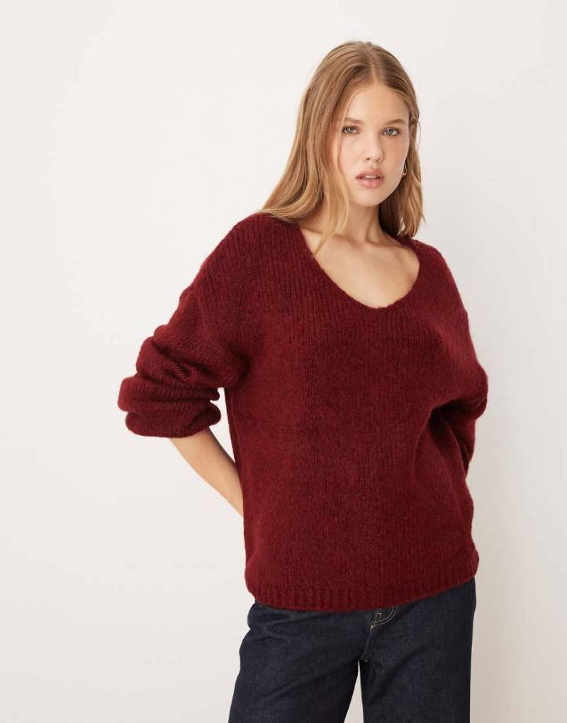 JDY - Locker geschnittener Oversize-Pullover in Burgunderrot von JDY
