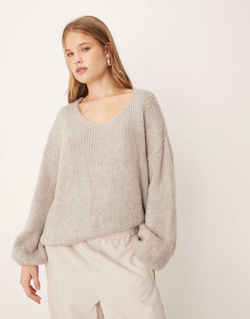 JDY - Locker geschnittener Oversize-Pullover in Steingrau-Neutral JDY - Locker geschnittener Oversize-Pullover in Steingrau-Neutral von JDY
