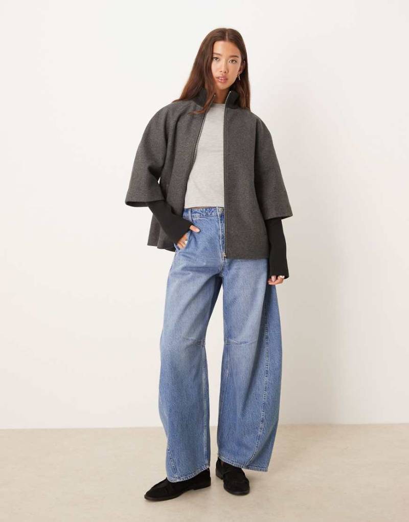 JDY - Mantel in Dunkelgrau mit Verzierung am Ärmel von JDY