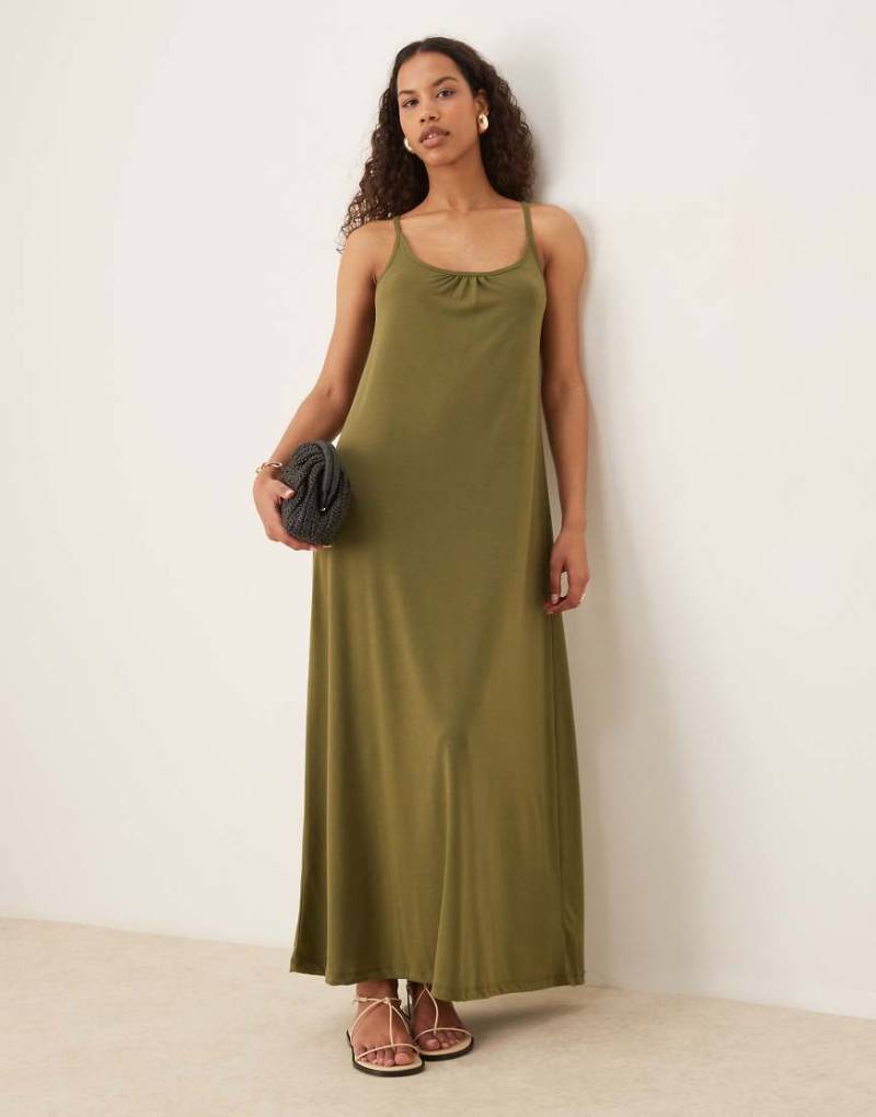 JDY - Maxikleid in Khaki mit schmalen Trägern-Grün von JDY