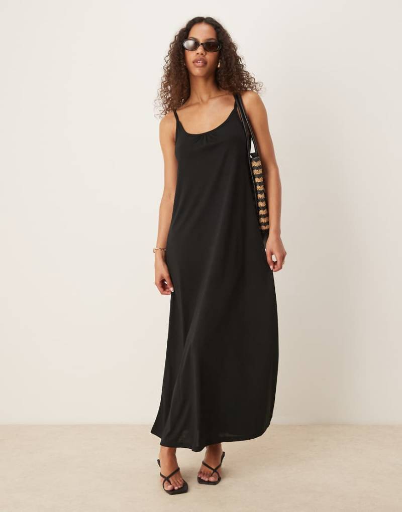 JDY - Camisole-Maxikleid in Schwarz von JDY