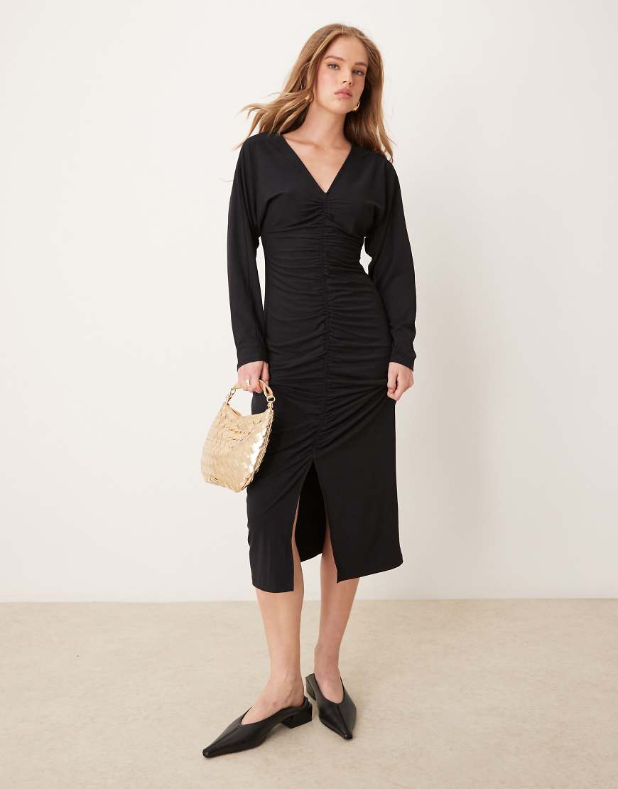 JDY - Midikleid in Schwarz mit geraffter Vorderseite von JDY