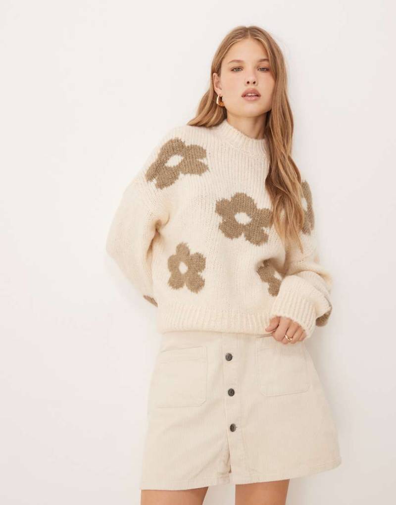 JDY - Pullover in Ecru mit Blumenmuster-Schwarz JDY - Pullover in Ecru mit Blumenmuster-Schwarz von JDY