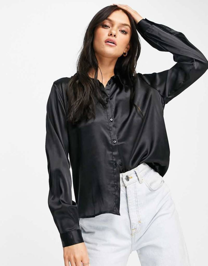 JDY - Satin-Hemdbluse in Schwarz von JDY