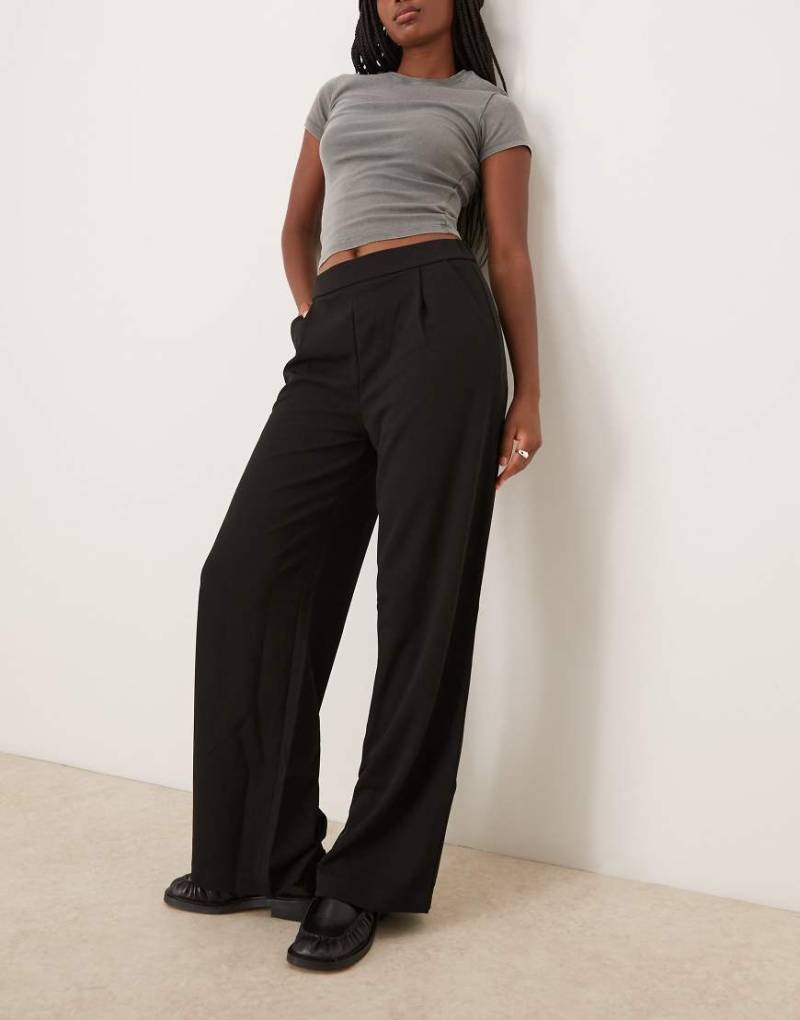 JDY - Schwarze Hose mit weitem Bein JDY - Schwarze Hose mit weitem Bein von JDY