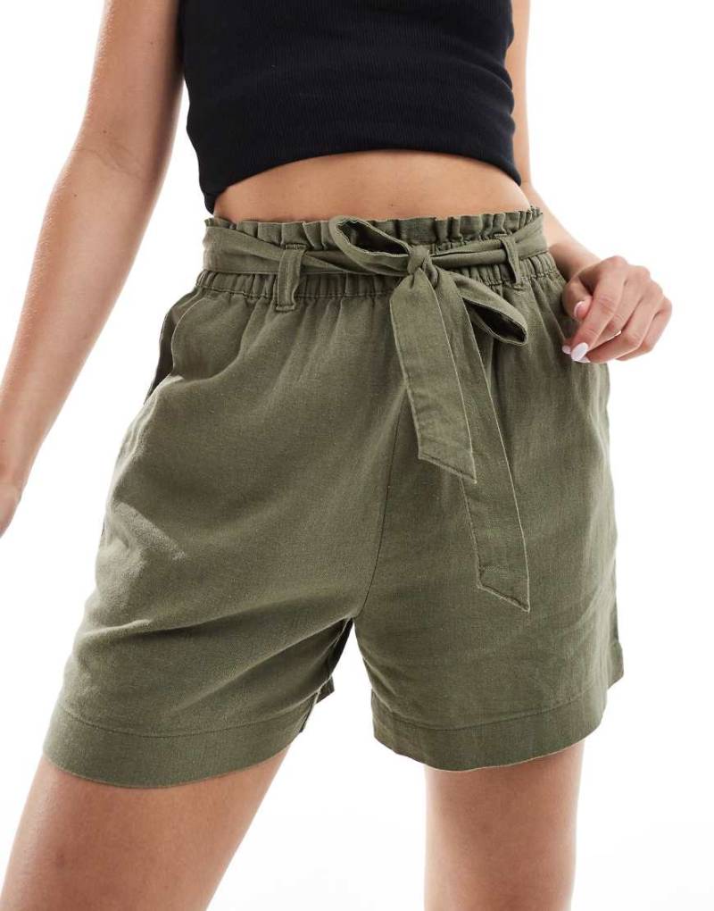JDY - Shorts aus Leinenmix in Khaki mit Bindegürtel, Kombiteil-Grün von JDY
