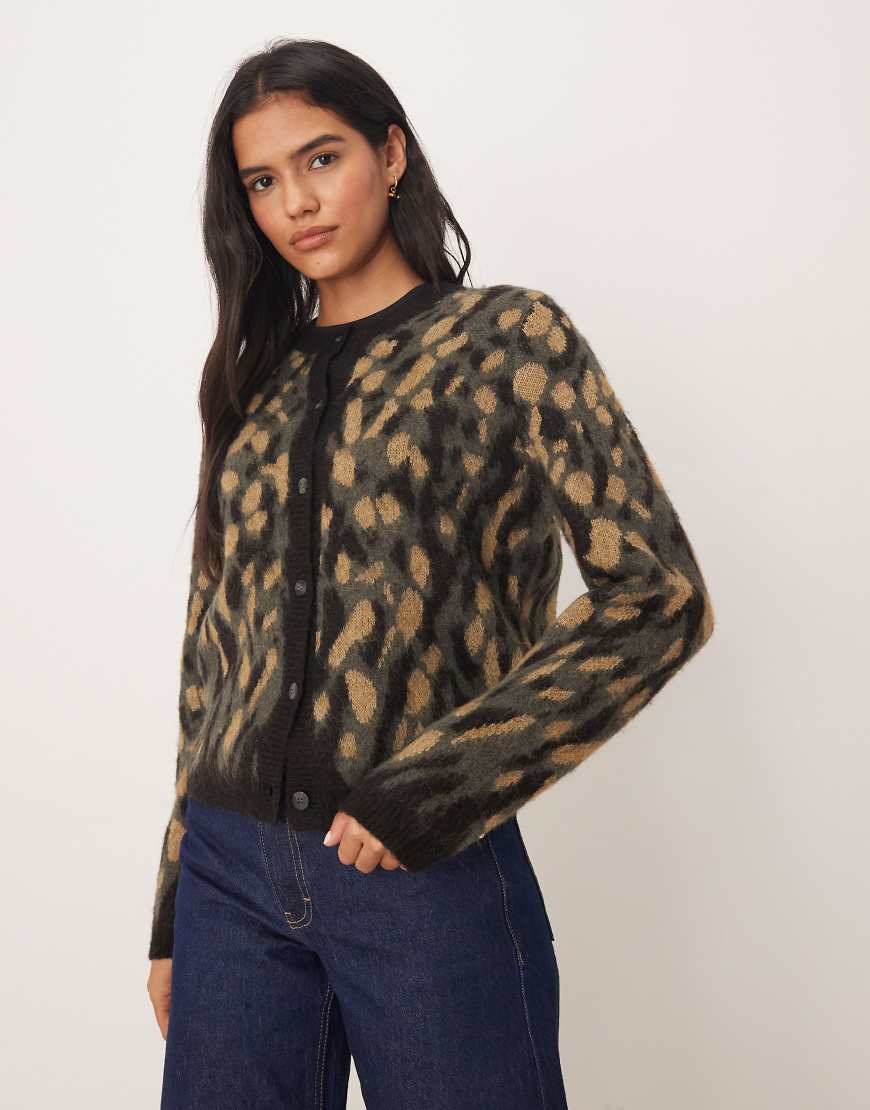 JDY - Strickjacke in Dunkelgrau mit Animalprint von JDY