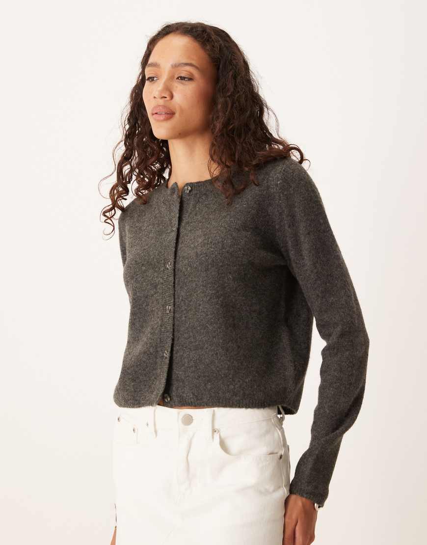 JDY - Strickjacke in Dunkelgrau mit Rundhalsausschnitt von JDY
