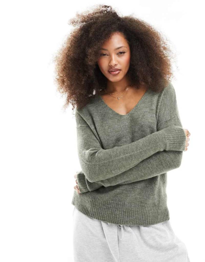 JDY - Strickpullover in hellem Khaki mit V-Ausschnitt-Grün von JDY