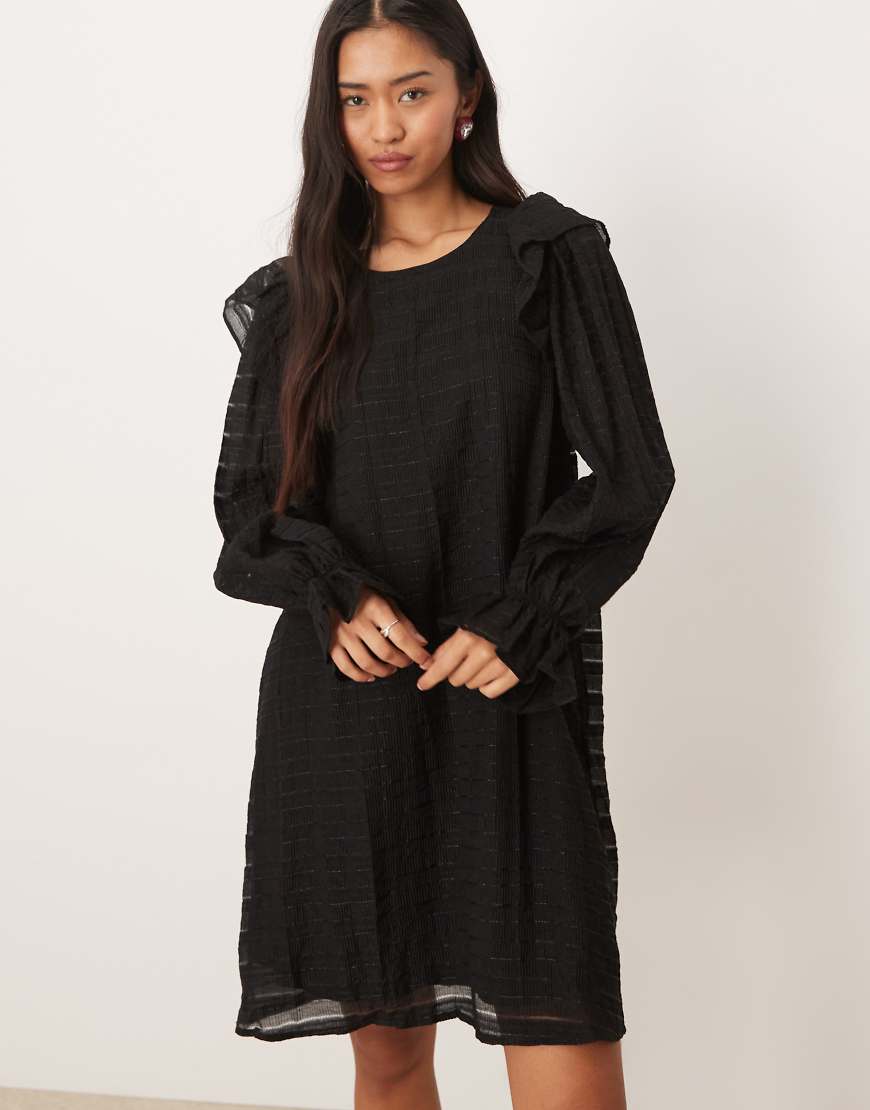 JDY - Strukturiertes Minikleid in Schwarz mit Rüschen von JDY