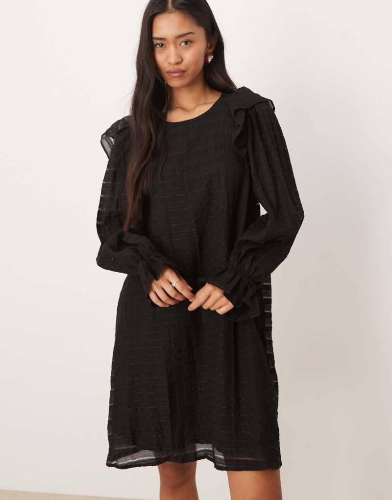 JDY - Strukturiertes Minikleid in Schwarz mit Rüschen von JDY