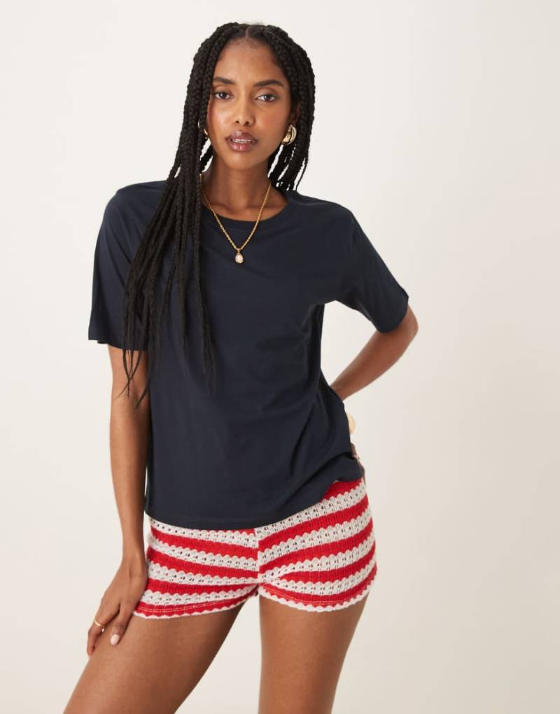 JDY - T-Shirt in Marineblau von JDY