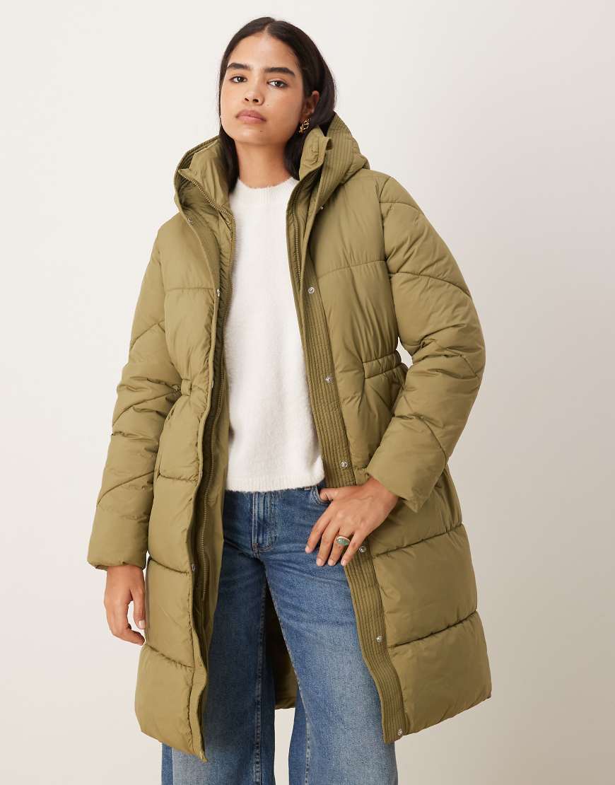 JDY - Taillierte Longline-Steppjacke in Grün von JDY