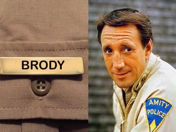 Jaws Polizei Chief Martin Brody Namensschild Messing Metall Halloween Cosplay Kostüm Prop von JDavidsonCraftworks