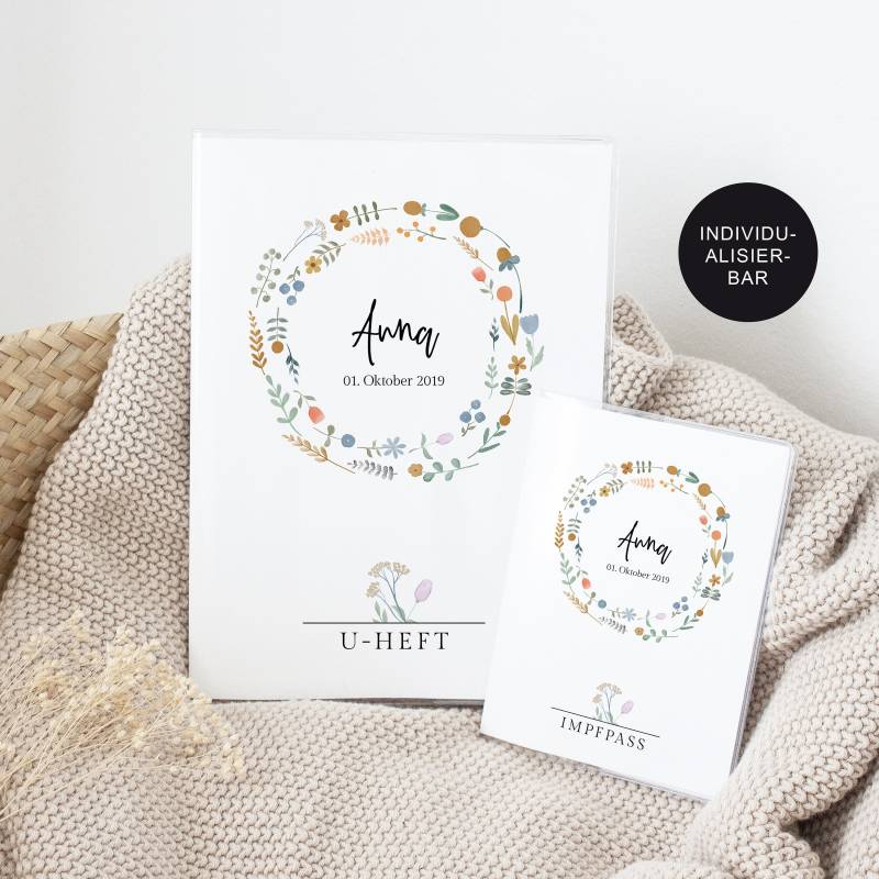 U Heft Hülle "Blumenkranz" Und Impfpass Personalisiert // Schutzhülle Untersuchungsheft Für Babys Mädchen von JDesignerie