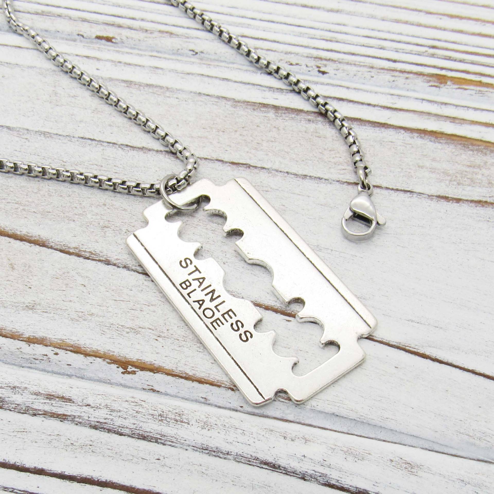 Antik Silber Rasierklinge Anhänger Halskette, Punk Urban Street Style Schmuck, Halskette Für Männer, Herren Damen Antik Silber Rasierklinge Anhänger Halskette, Punk Urban Street Style Schmuck, Halskette Für Männer, Herren Damen von JDsFashionJewelry