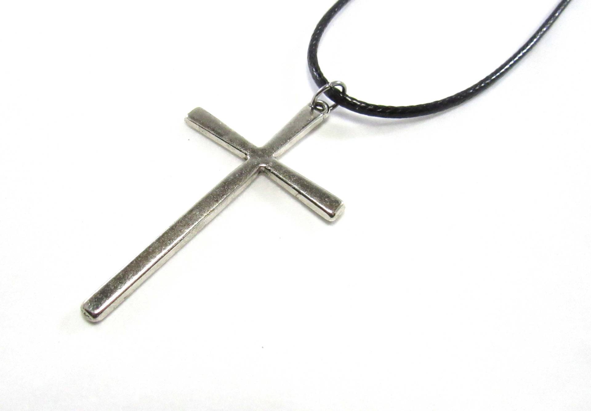 Großer Antik Silberfarbener Kreuz Anhänger, Herren Halskette, Damen Schwarz/Braun Kunstlederband, Wildlederband Großer Antik Silberfarbener Kreuz Anhänger, Herren Halskette, Damen Schwarz/Braun Kunstlederband, Wildlederband von JDsFashionJewelry