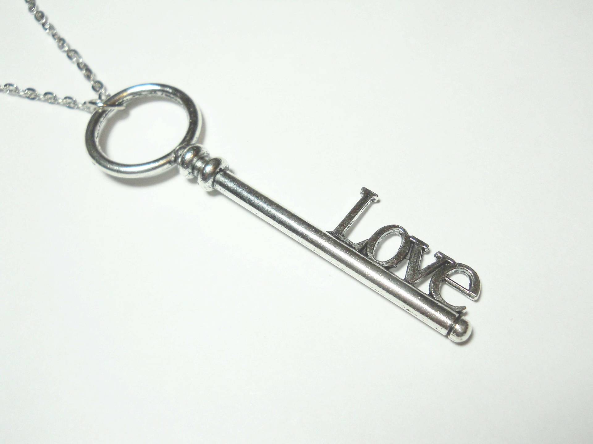 Großer Liebesschlüssel-Anhänger, Antiker Silberner Ton, Frauenhalskette, Antik Silberfarbene Kette von JDsFashionJewelry