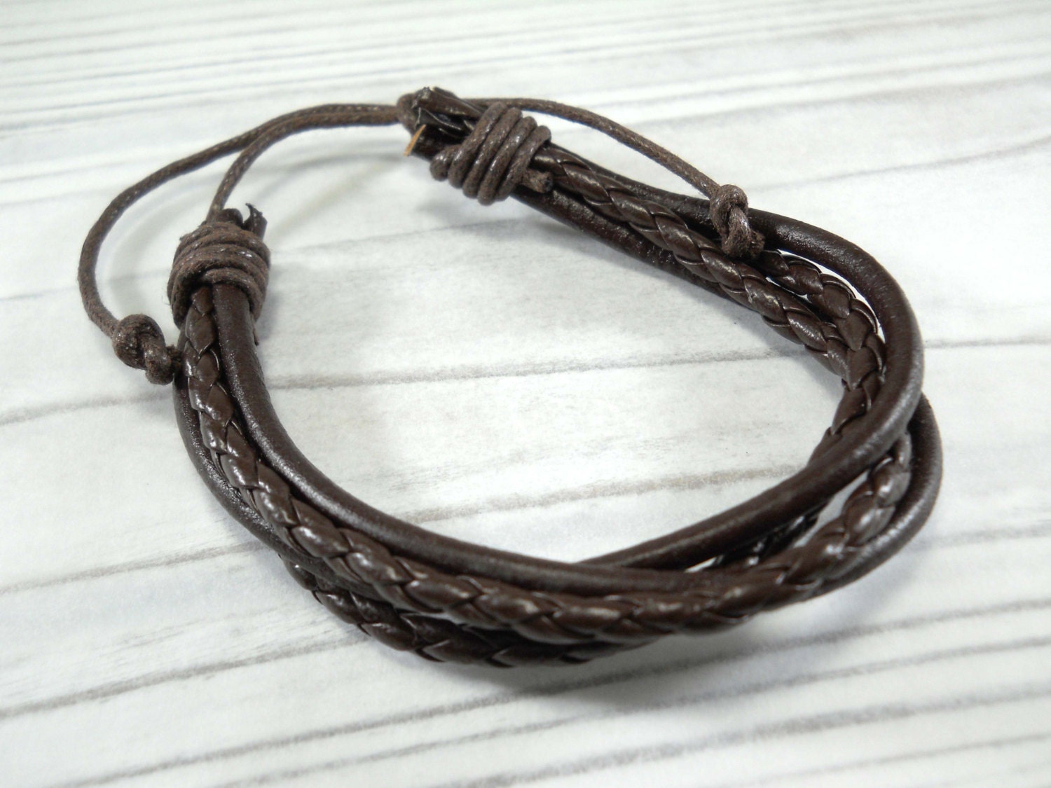 Kaffeebraunes Rindslederarmband, Verstellbares Armband, Herrenarmband, Damenarmband, Geschenk Für Männer, Frauen von JDsFashionJewelry