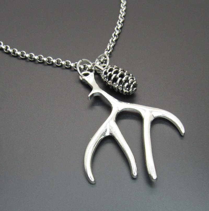 Maultier-Hirsch-Geweih-Anhänger Kiefer-Kegel-Charme-Halskette, Maultier-Hirsch-Geweih-Halskette, Tier-Charme, Stammes-Charme, Männer-Halskette von JDsFashionJewelry