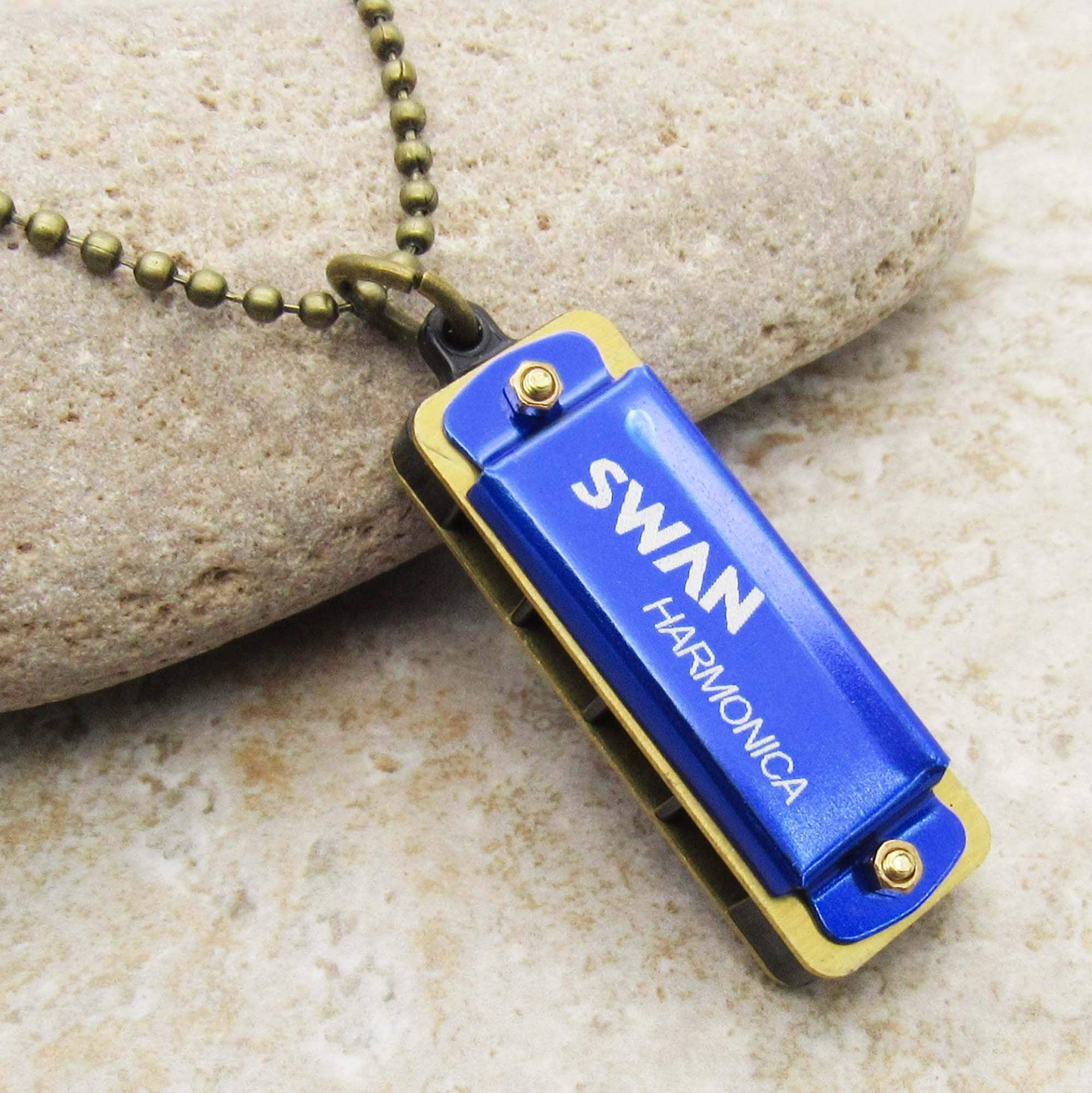 Mini Vintage Stil Blaue Mundharmonika Halskette, 4 Loch 8 Note, Retro Mundharmonika, Herren Musik Liebhaber Charme, Damen Halskette Mini Vintage Stil Blaue Mundharmonika Halskette, 4 Loch 8 Note, Retro Mundharmonika, Herren Musik Liebhaber Charme, Damen Halskette von JDsFashionJewelry