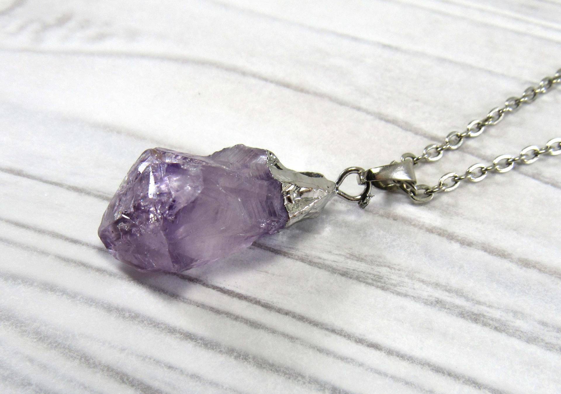 Natürliche Rohe Amethyst Nugget Halskette, Kristall Anhänger, Chakra Heilkristall, Quarz Edelstein, Frauen Halskette von JDsFashionJewelry