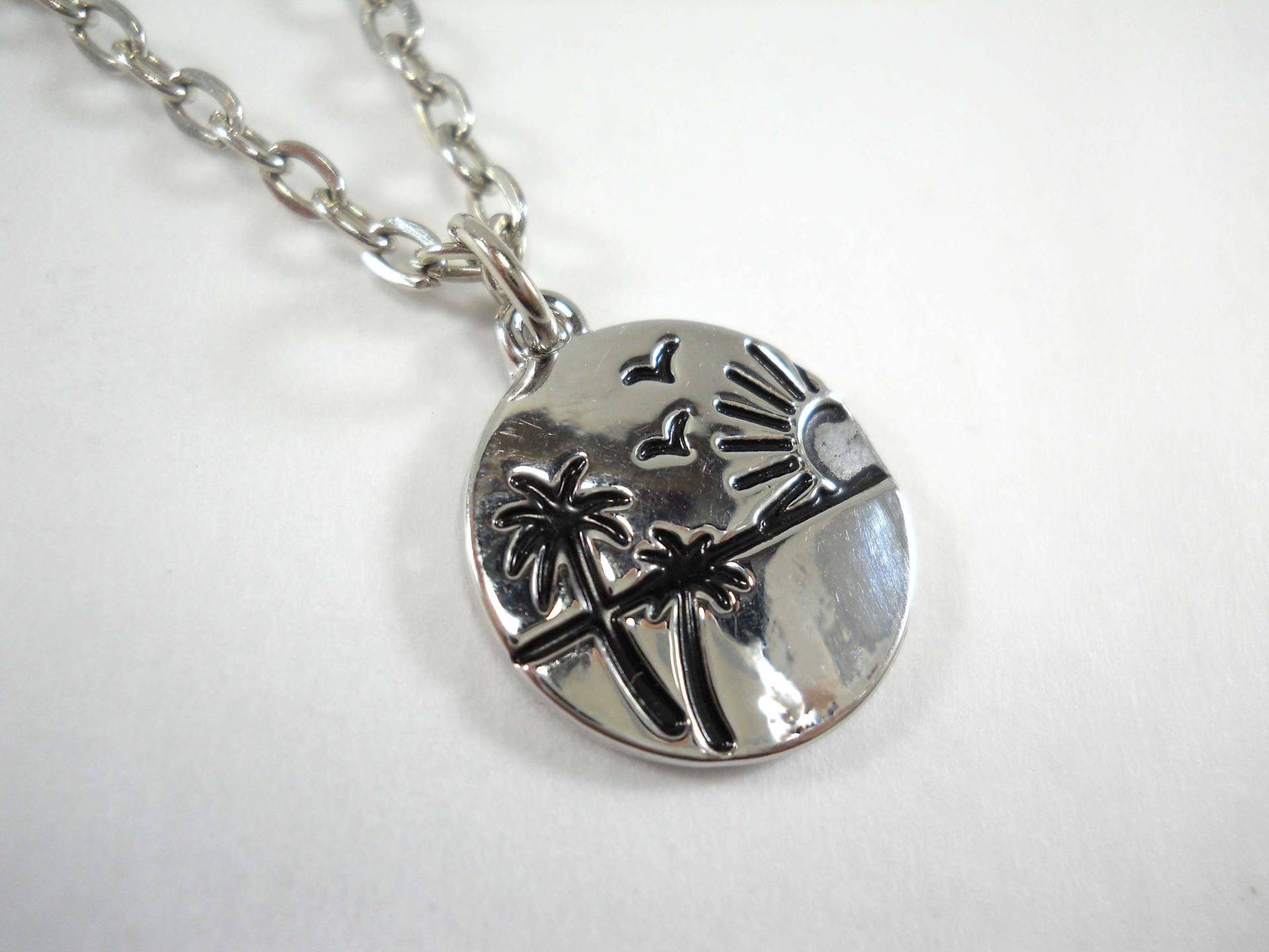 Palmen Sun Beach Runde Tag Anhänger Halskette, Antike Silber Ton, Natur Anhänger, Herren Schmuck, Damen Halskette Palmen Sun Beach Runde Tag Anhänger Halskette, Antike Silber Ton, Natur Anhänger, Herren Schmuck, Damen Halskette von JDsFashionJewelry