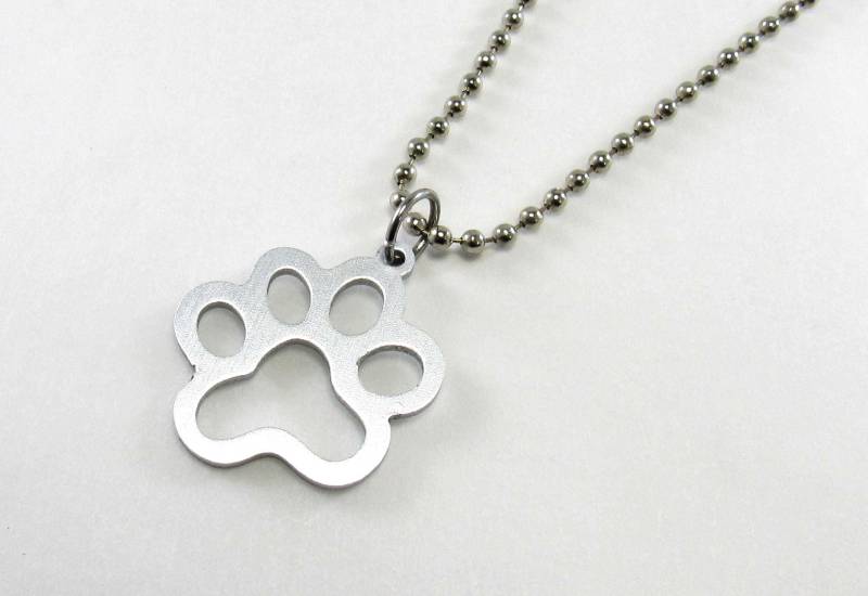Pfote Anhänger Halskette, Gebürstetem Aluminium Anhänger, Tier Pfote, Hund Charme, Bärenpfote Herren Frau Halskette von JDsFashionJewelry