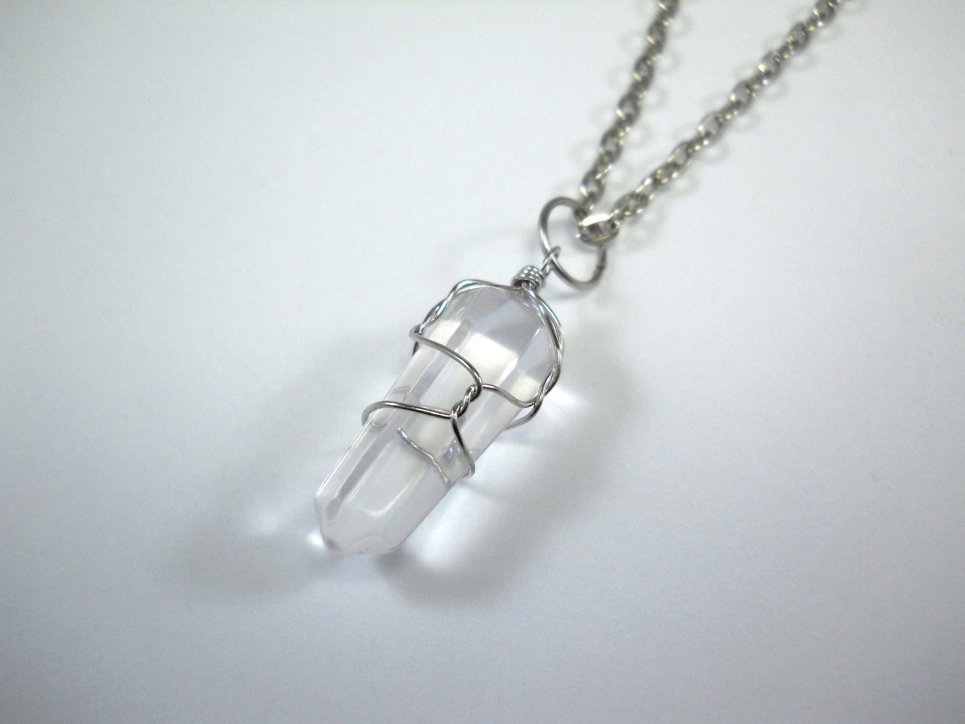 Quarz Klar Edelstein Draht Gewickelt Anhänger, Klare Facettierte Halskette, Männer Heilender Edelstein, Frauen Halskette Quarz Klar Edelstein Draht Gewickelt Anhänger, Klare Facettierte Halskette, Männer Heilender Edelstein, Frauen Halskette von JDsFashionJewelry