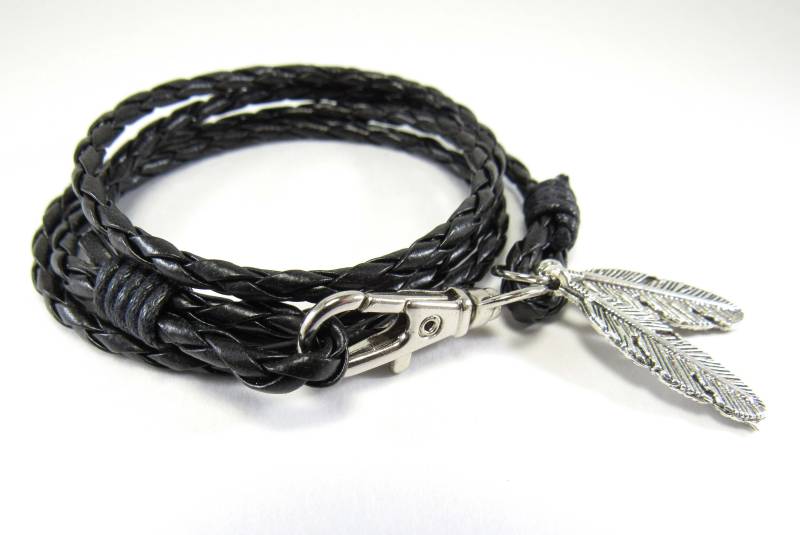 Schwarzes Kunstleder Geflochtenes Multi-Wrap-Armband, Splitter-Feder-Anhänger, Silberfarbener Verschluss, Herrenarmband, Herrenschmuck, Damenarmband von JDsFashionJewelry