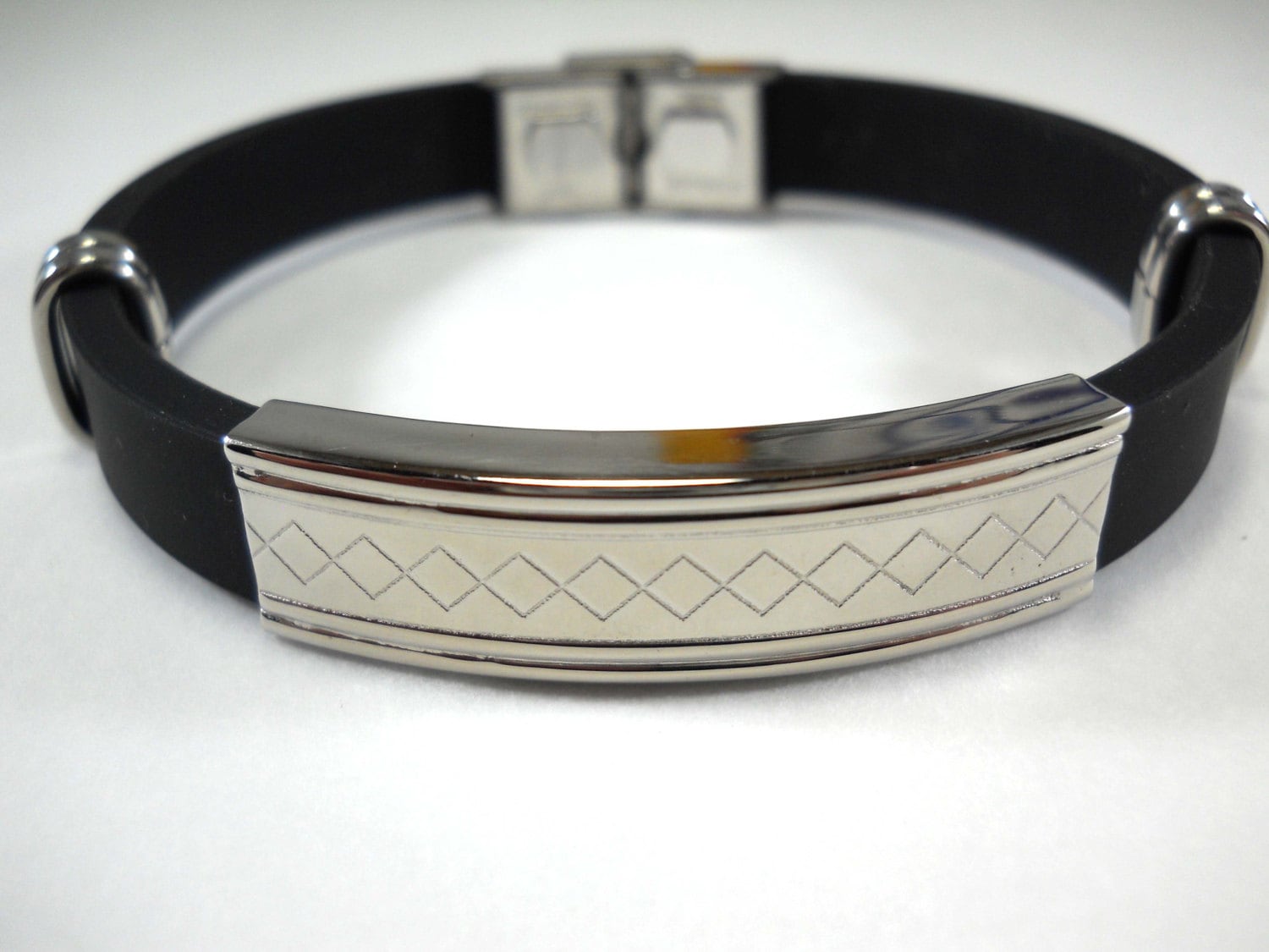 Schwarzes Silikon Und Edelstahl 304 Rautenmuster 8 1/2 "Herrenarmband, Geschenk Für Männer, Modearmband, Herrenschmuck von JDsFashionJewelry