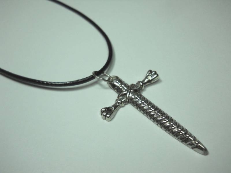 Silber Dolch Kreuz Anhänger, Antik Ton, Herren Halskette, Mittelalter Schwert Damen Halskette von JDsFashionJewelry
