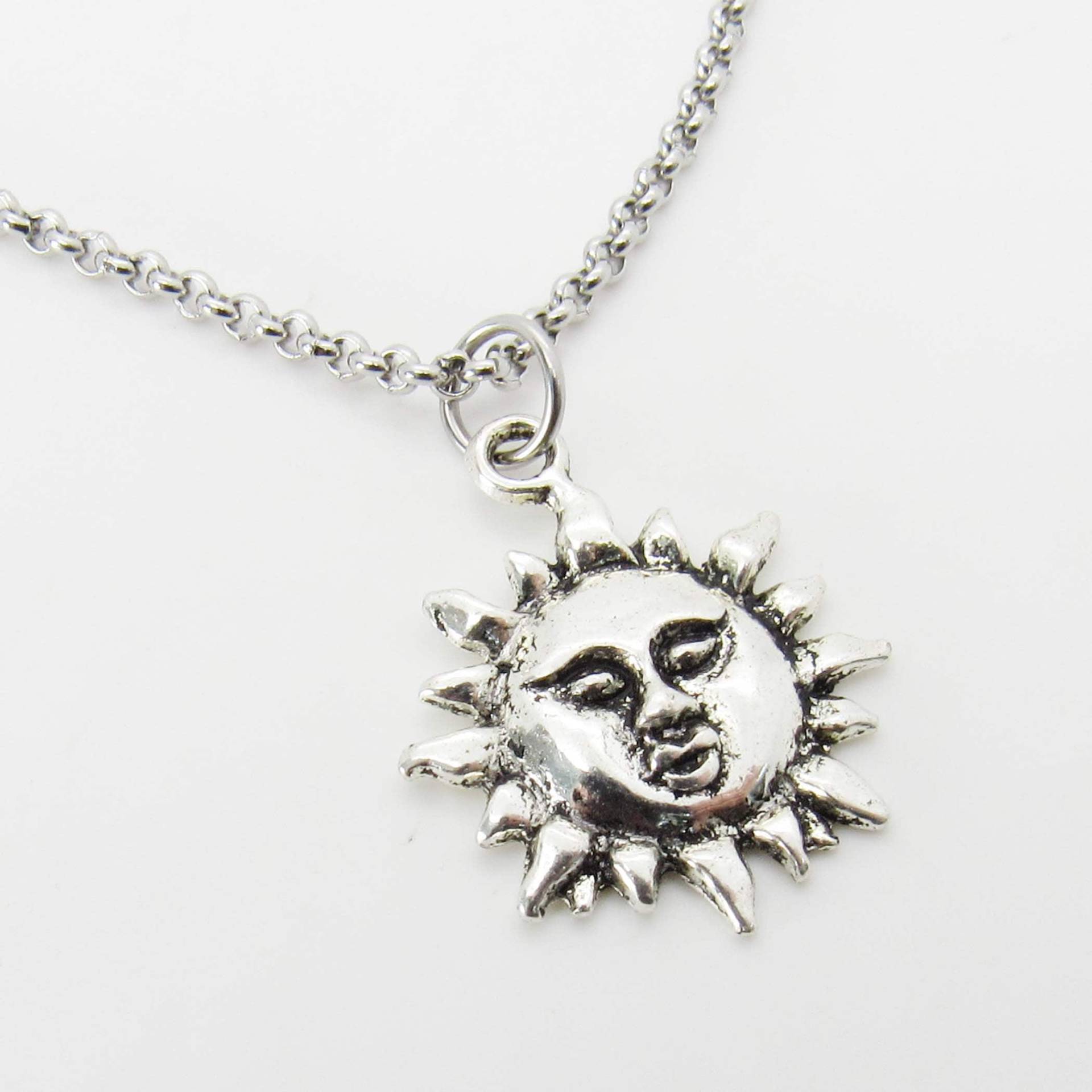 Sonne Charm Anhänger Halskette, Celestial Anhänger, Sonnenwende Sunburst Halskette Der Frau, Männer Sonne Charm Anhänger Halskette, Celestial Anhänger, Sonnenwende Sunburst Halskette Der Frau, Männer von JDsFashionJewelry