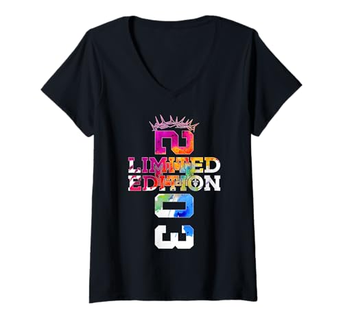 Damen RELIGIÖS Limited Edition 2003 Jesus 22. Geburtstag T-Shirt mit V-Ausschnitt von JESUS LOVES YOU BIRTHDAY DESIGNS & OUTFITS