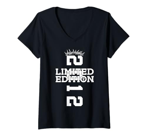 Damen RELIGIÖS Limited Edition 2012 Jesus 13. Geburtstag T-Shirt mit V-Ausschnitt von JESUS LOVES YOU BIRTHDAY DESIGNS & OUTFITS
