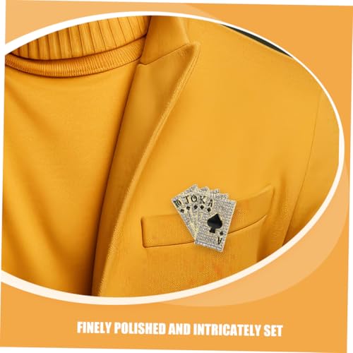 JEWEDECO 2 Stück Teiliges Kreatives Hip hop Anstecknadel Legierung mit Strass Spielkartenbrosche Same color farbverlauf Unisex Anstecknadeln für Anzüge und Partys JEWEDECO 2 Stück Teiliges Kreatives Hip hop Anstecknadel Legierung mit Strass Spielkartenbrosche Same color farbverlauf Unisex Anstecknadeln für Anzüge und Partys von JEWEDECO