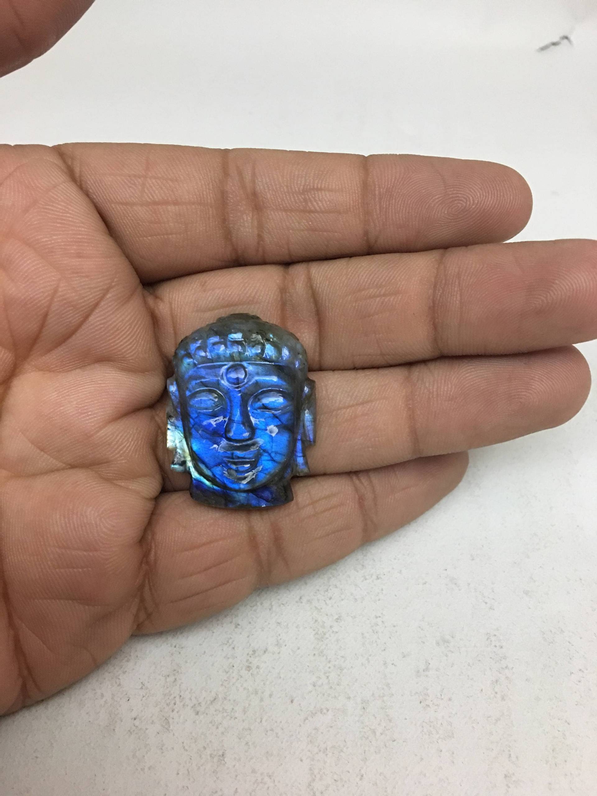Halbedelstein Labodorit Buddha Gesicht-Edelstein Anhänger-Edelsteinschnitzerei-Regenbogen-Buddha Gesicht von JEWELSHOPByRuchi