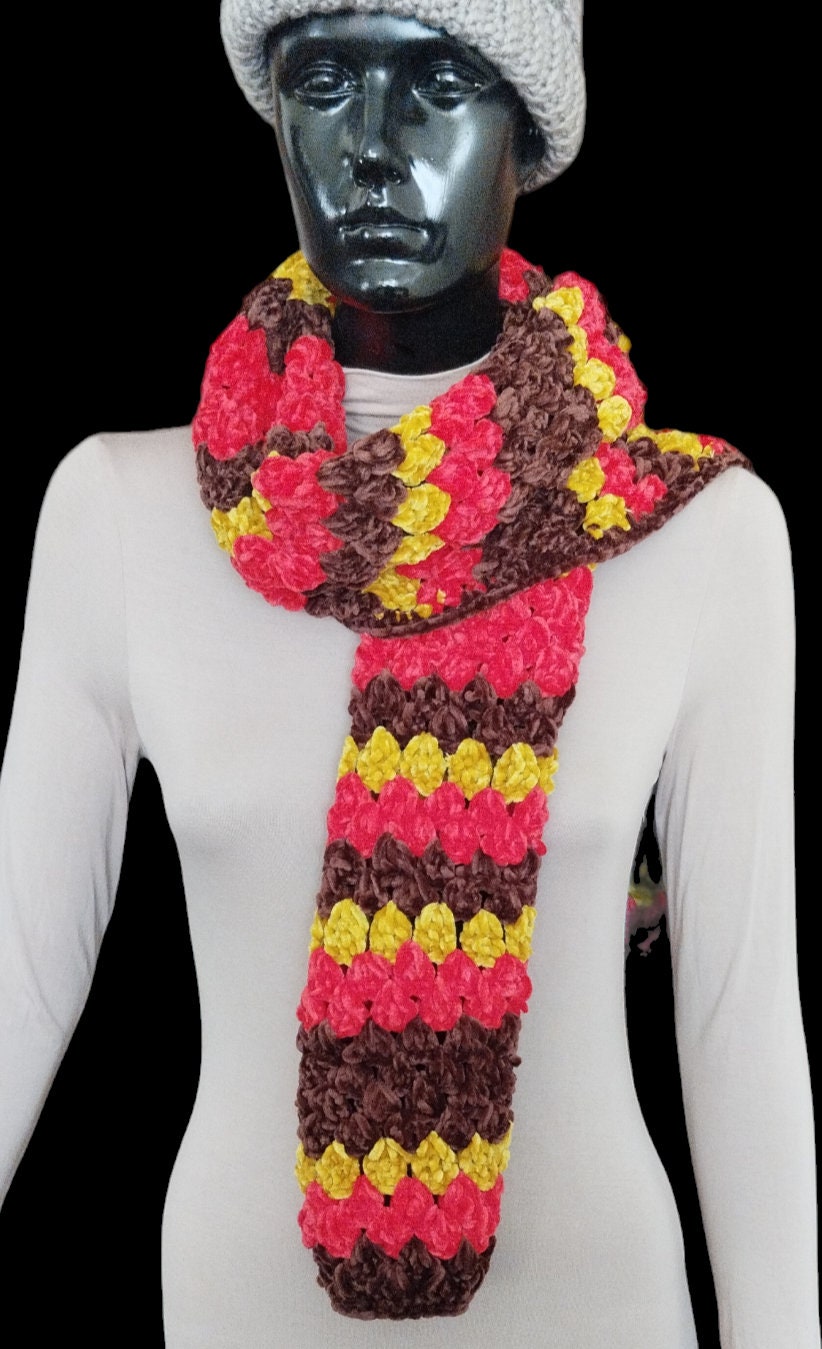 Handgefertigt Von Crochet Bunter Schal Aus Superweichem Chenille Handgefertigt Von Crochet Bunter Schal Aus Superweichem Chenille von JGCCrochet