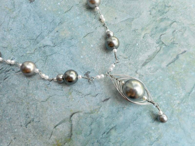 Grau Silvertone Damen Perlen Halskette Stilvolle Mode Schmuck Fischgrät Handgemachte Ornament Einzigartige Hausgemachte Geschenk Für Sie von JHFWBeadsAndFindings