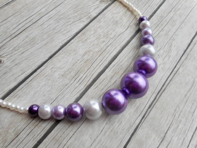 Lila Perlenkette Stylish Damen Schmuck Handgemachten Hausgemachten Einzigartige Modeaccessoires Große Perlen Pearls von JHFWBeadsAndFindings