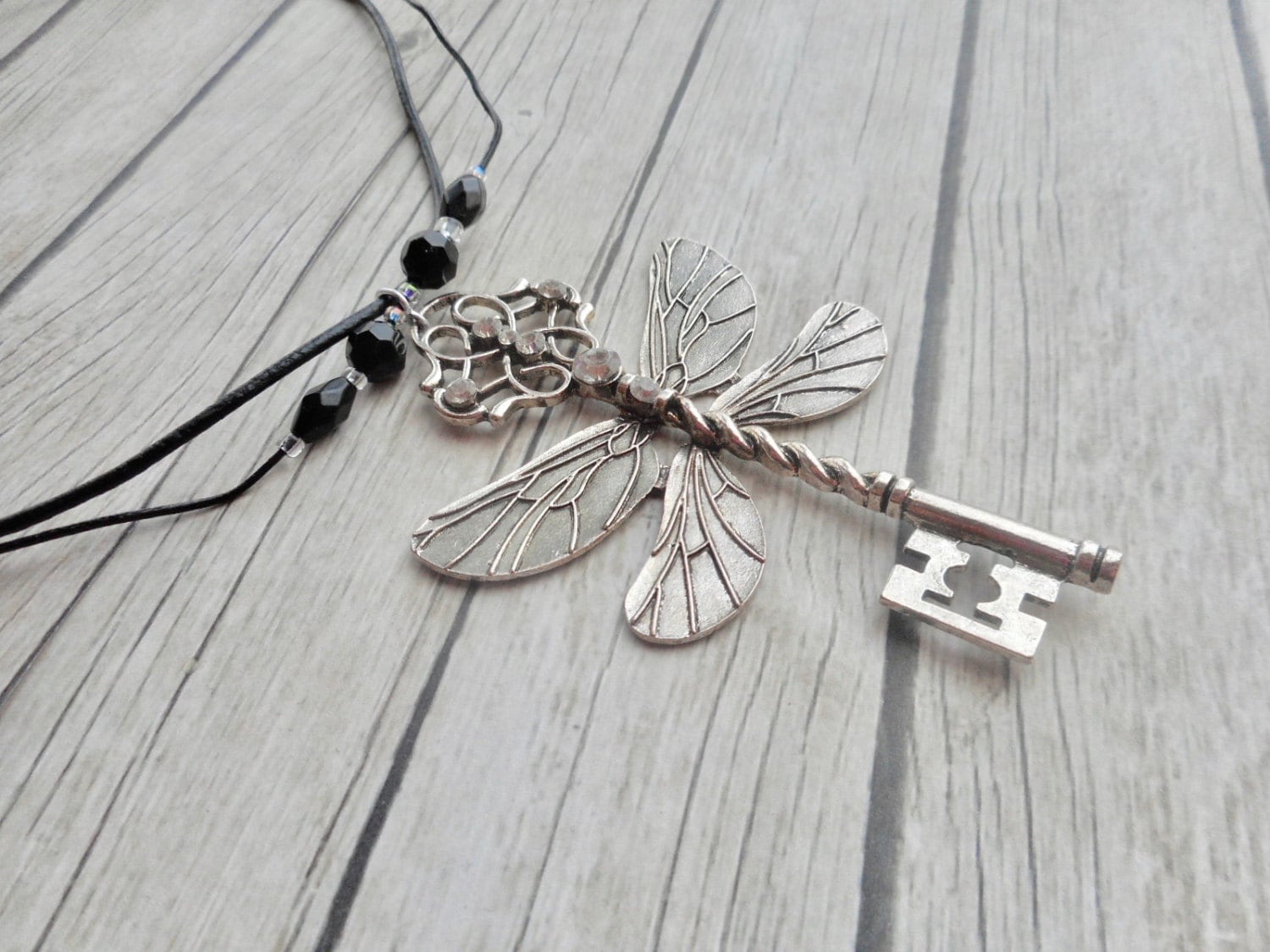 Schlüssel Libelle Anhänger Halskette Schwarz Leder Damen Kristall Ornament/Handgemachte Schmuck Hausgemachte Doppel Strang Onyx Stylish von JHFWBeadsAndFindings