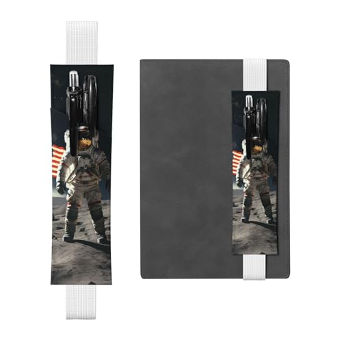 JHLMN Stifthalter für Notizbuch, verstellbares Gummiband, Stifthalter, Astronaut, Landung auf dem Mond, Lesezeichen, PU-Leder, Stifteetui, Lesezeichen, Seitenmarkierung für Planer, Tagebücher, Bücher JHLMN Stifthalter für Notizbuch, verstellbares Gummiband, Stifthalter, Astronaut, Landung auf dem Mond, Lesezeichen, PU-Leder, Stifteetui, Lesezeichen, Seitenmarkierung für Planer, Tagebücher, Bücher von JHLMN