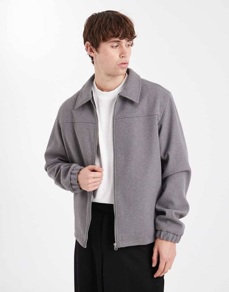 JJ Rebel - Angeraute Jacke in Grau mit Reißverschluss von JJ Rebel